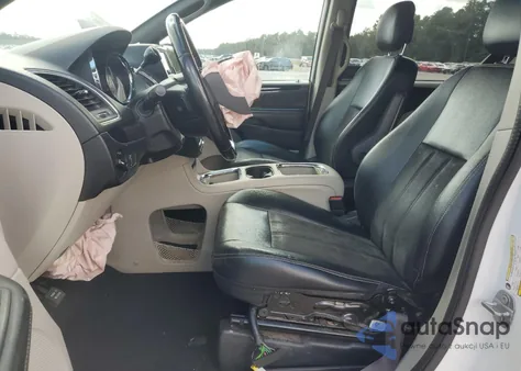 2019 Dodge Grand Caravan Sxt z USA, uszkodzony, nr VIN 2C4RDGCG2KR752952